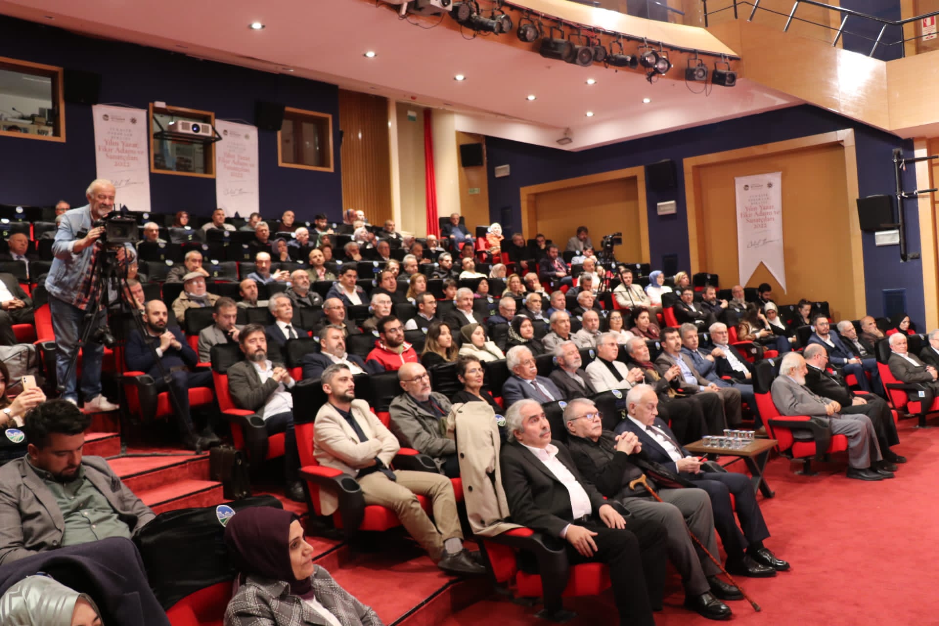 Türkiye Yazarlar Birliği’nin ”2022′ Yazar, Fikir Adamı ve Sanatçıları” Ödülleri Sahiplerine Verildi