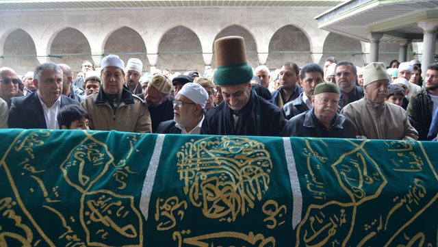 İsmail Rumi hazretlerine komşu oldu