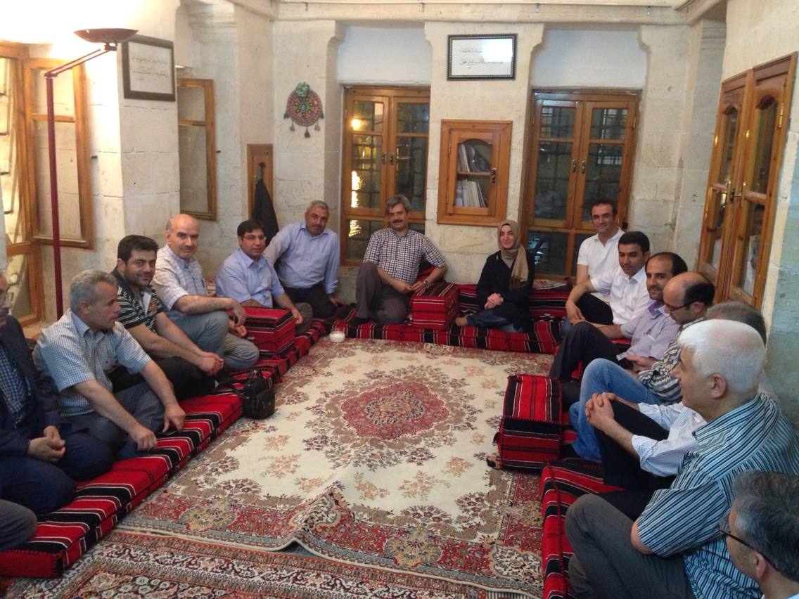 Mustafa Kutlu Mutfağında Asla Pes Etmeyen Bir Yazar; Mukadder Gemici