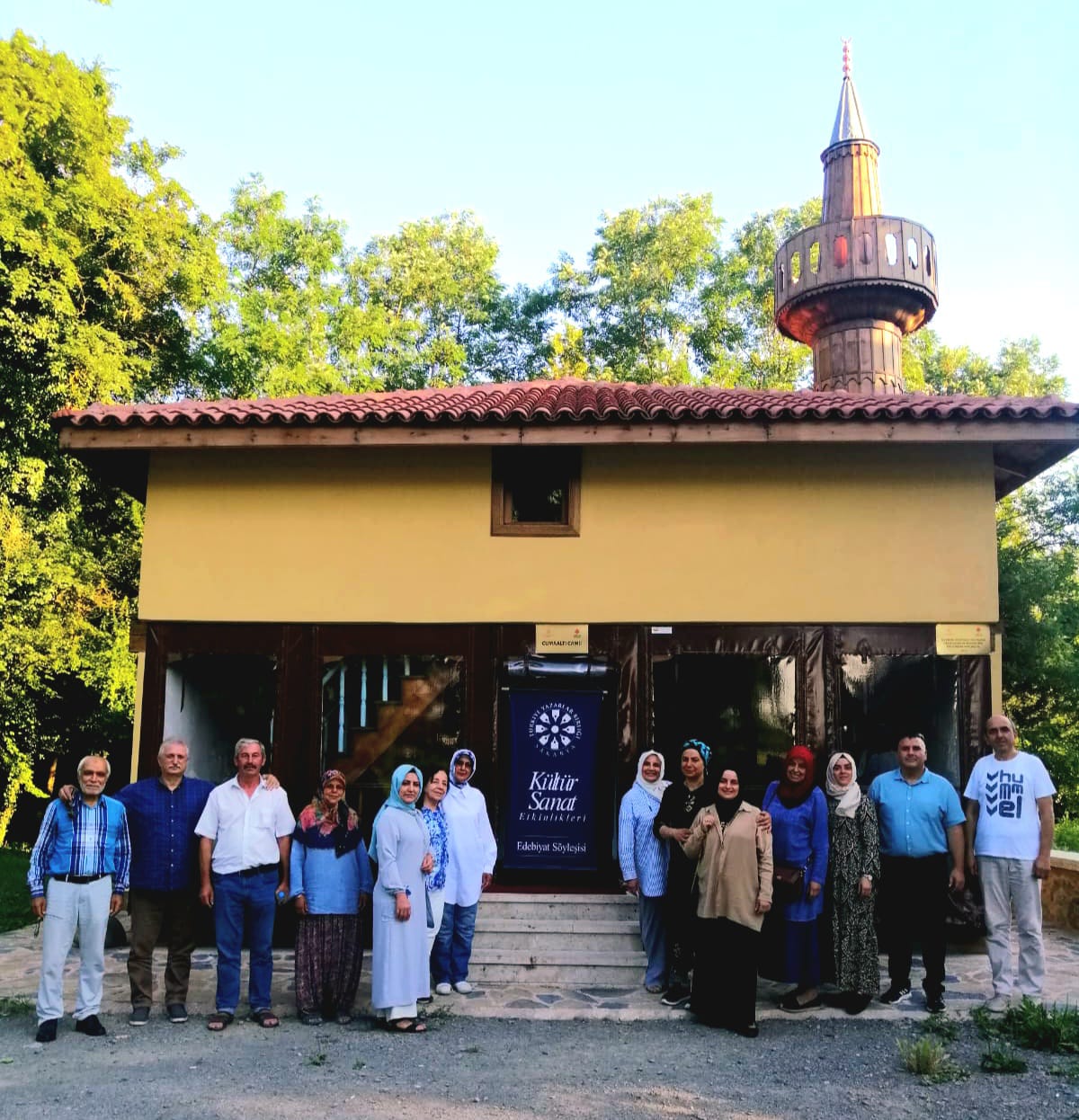 Adalı Kadın Yazarlar Matinesi - II, Tarihi Orhan Camii Bahçesinde Gerçekleştirdi