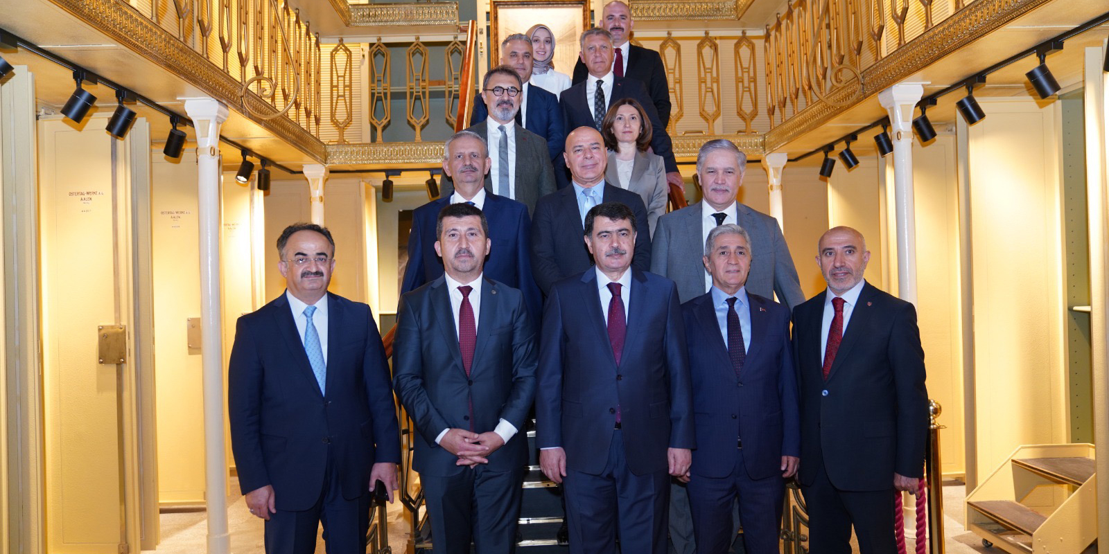 ASBÜ’den Bilge Yazarlar Projesi