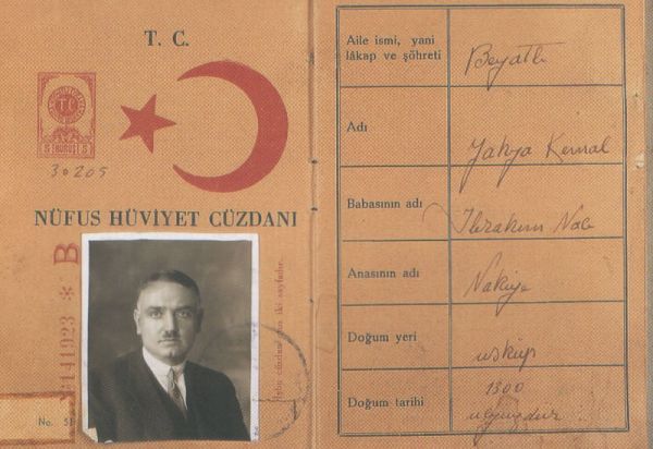 Yahya Kemal’in hayatı ve düşüncesine giriş