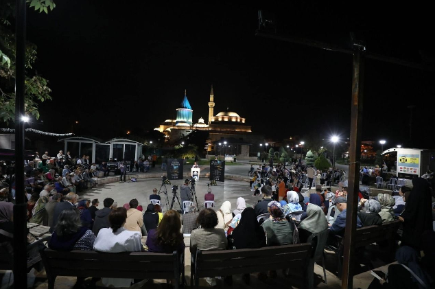 On farklı ülkeden şairler Konya’da buluştu!