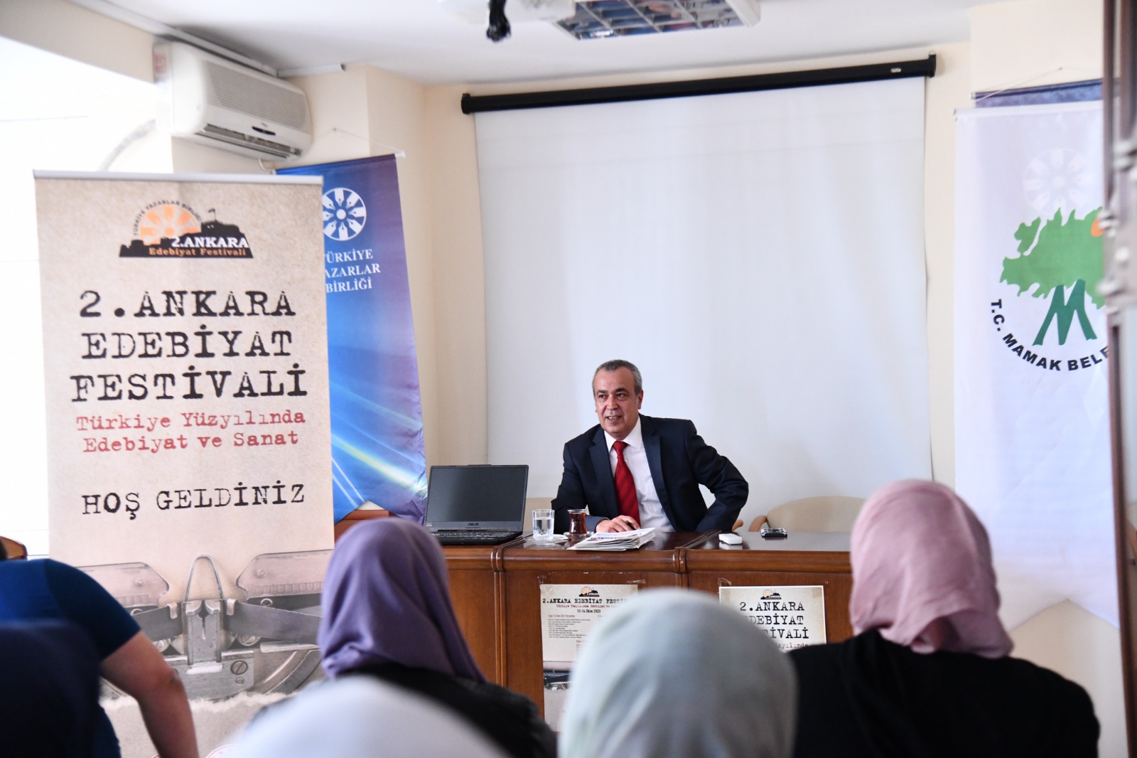Yazar Okulu’nda İlk Ders Zili Çaldı