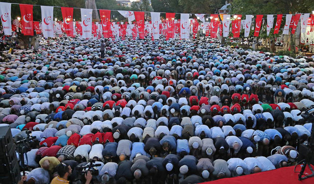 Ayasofya önünde Gazze mitingi