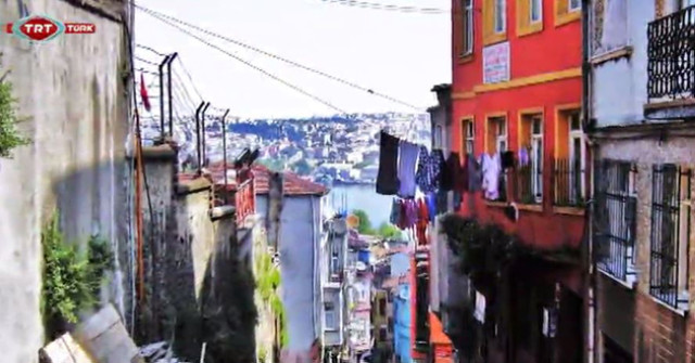 Osmanlı hoşgörüsünü yaşatan bir semt (video)