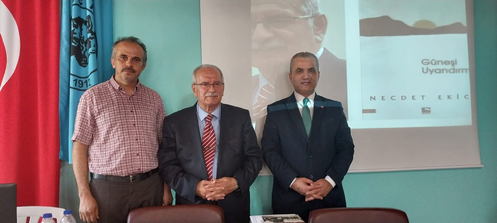 TYB Hatay Temsilciliğinde Yazar Necdet Eķici programı düzenlendi