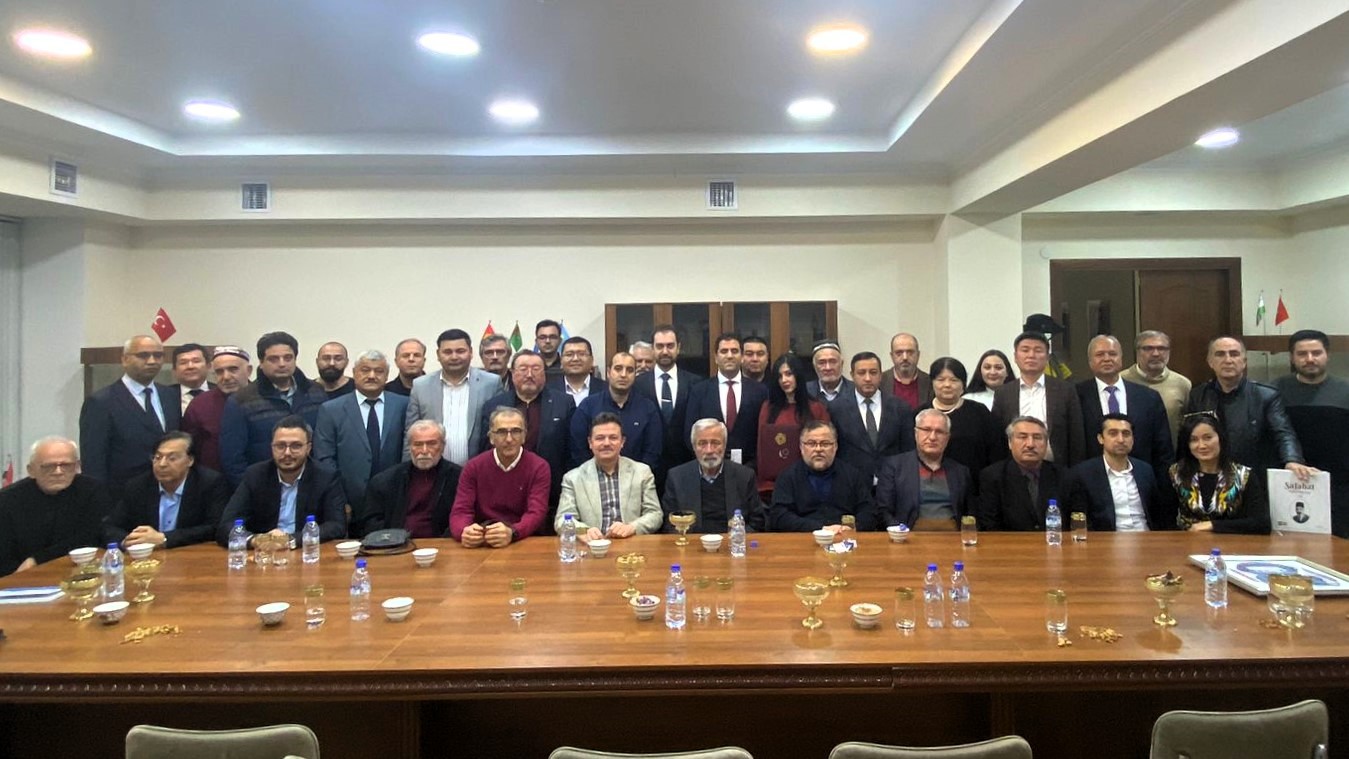 D. Mehmet Doğan Özbekistan Yazarlar Birliği’ni ziyaret etti