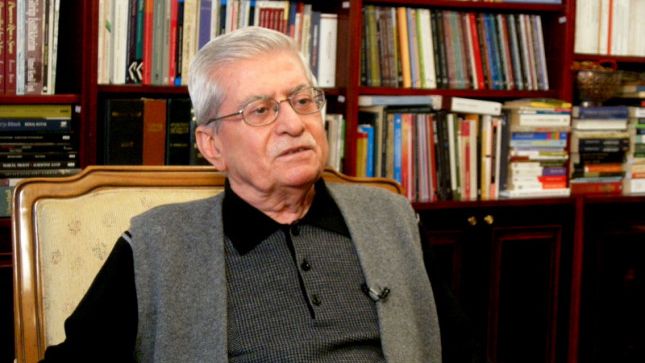 Bir adım kadar yakın, bir nefes kadar uzak