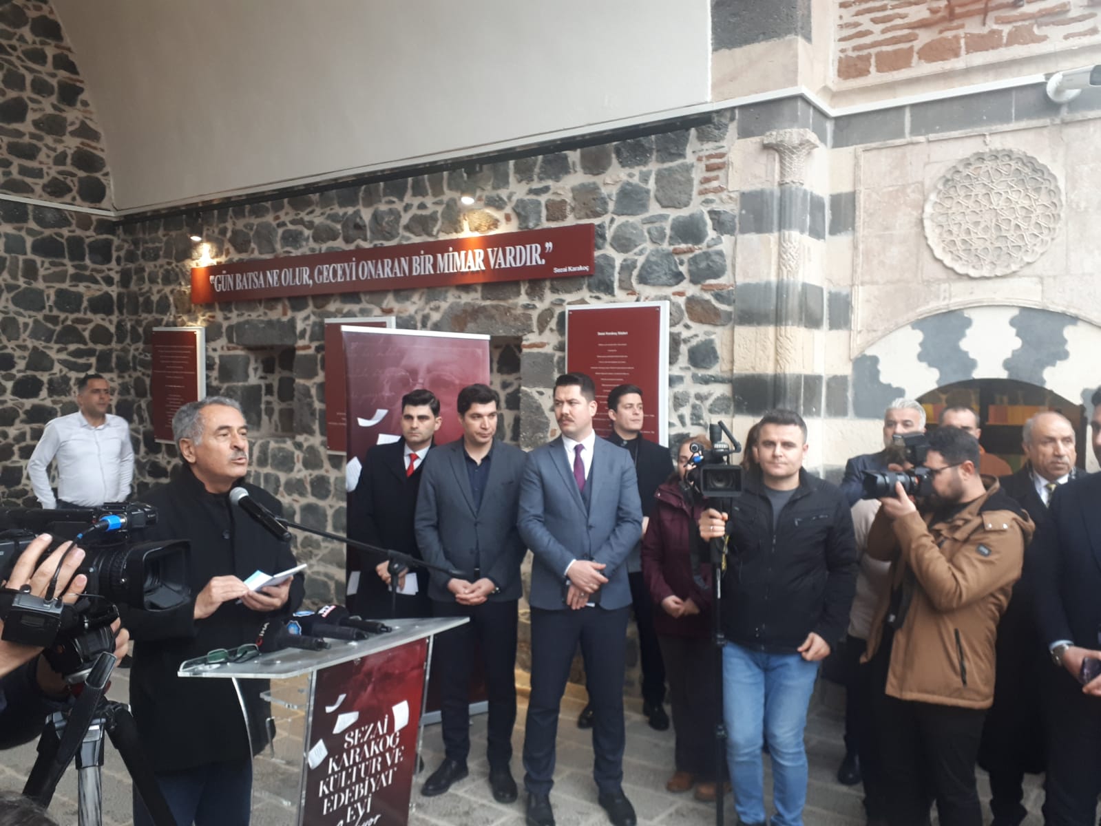 Sezai Karakoç Kültür ve Edebiyat Evi Açıldı