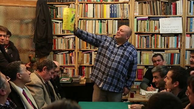 Kitap mezatları adeta bir bilgi şöleni gibidir