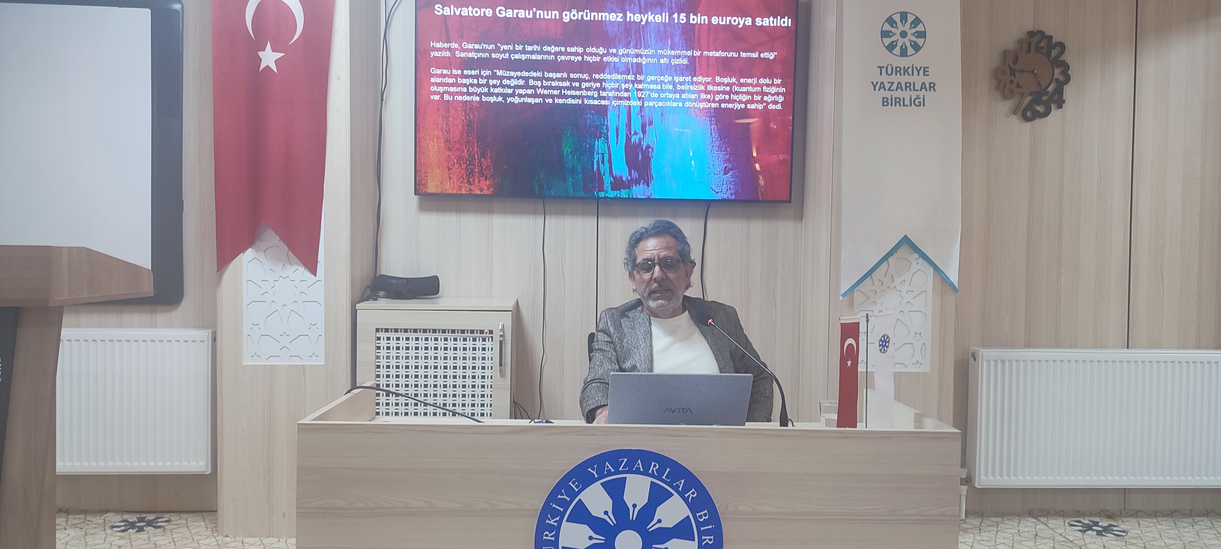 Prof. Dr. Orhan Taşkesen Türkiye Yazarlar Birliği Erzincan Şubesinde konuştu