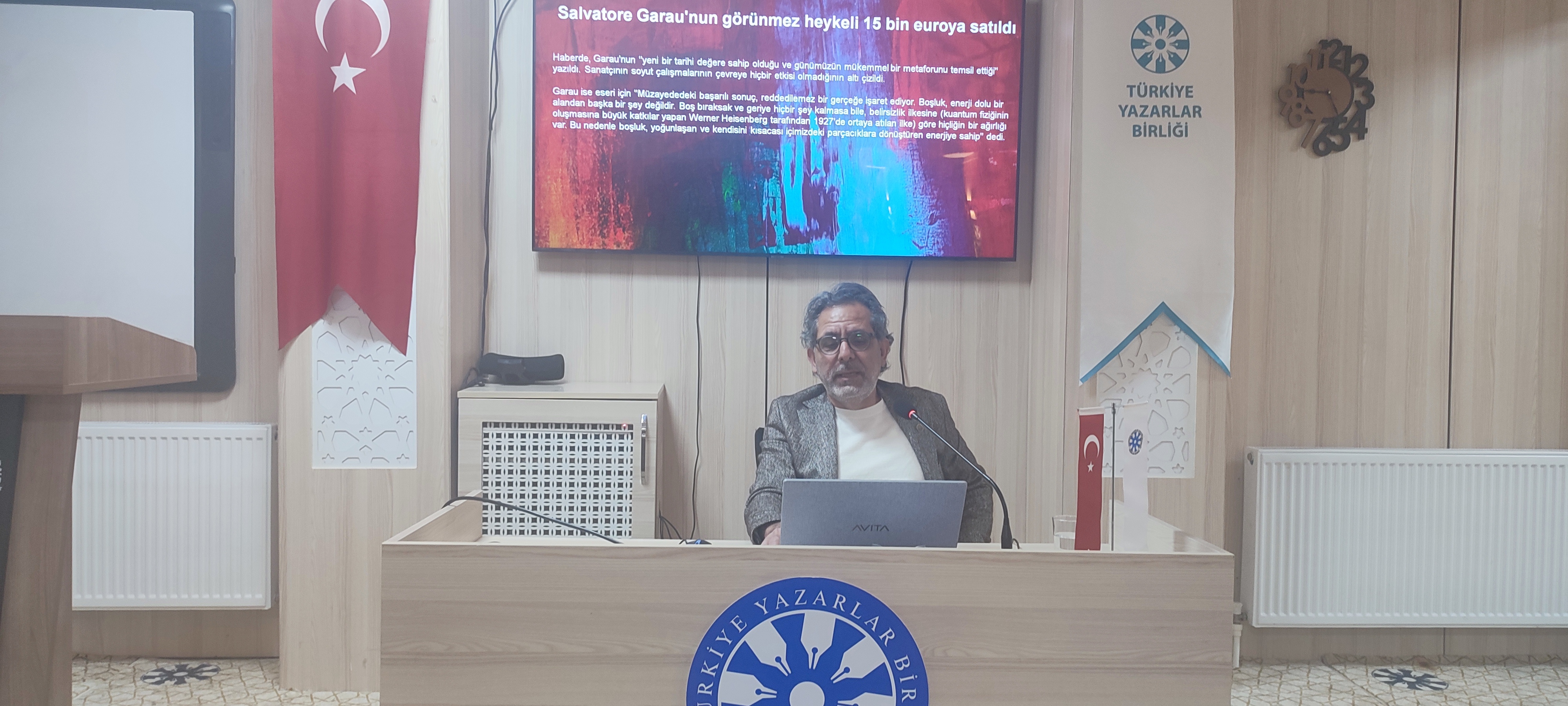 Prof. Dr. Orhan Taşkesen Türkiye Yazarlar Birliği Erzincan Şubesinde konuştu
