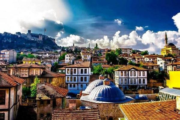 Her şehir bir büyük ev, şehirli ise hanehalkıdır