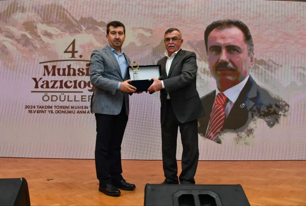 Bu yıl 4'üncüsü düzenlenen Muhsin Yazıcıoğlu ödülleri sahiplerini buldu