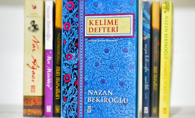 Kelime defteri tutan yazar Nazan Bekiroğlu