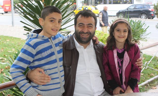 Çocuklar duyunca muzipçe gülümsüyor!