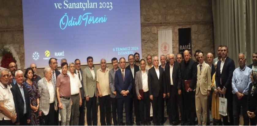 Türkiye Yazarlar Birliğinin (TYB) 2023 yılının "Yazar, Fikir Adamı ve Sanatçıları" ödülleri, Rami Kütüphanesi'ndeki törende sahiplerini buldu.