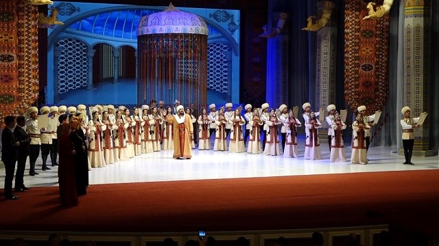 İkinci Uluslararası Tiyatro Festivali’nin açılışı Türkmenistan’ın başkenti Aşkabat’ta yapıldı