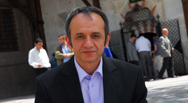 Her il ve ilçede bir yazarlık okulu kurulmalı