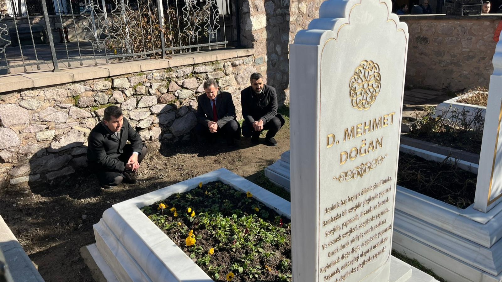 Merhum D. Mehmet Doğan’ın mezar taşı yapıldı