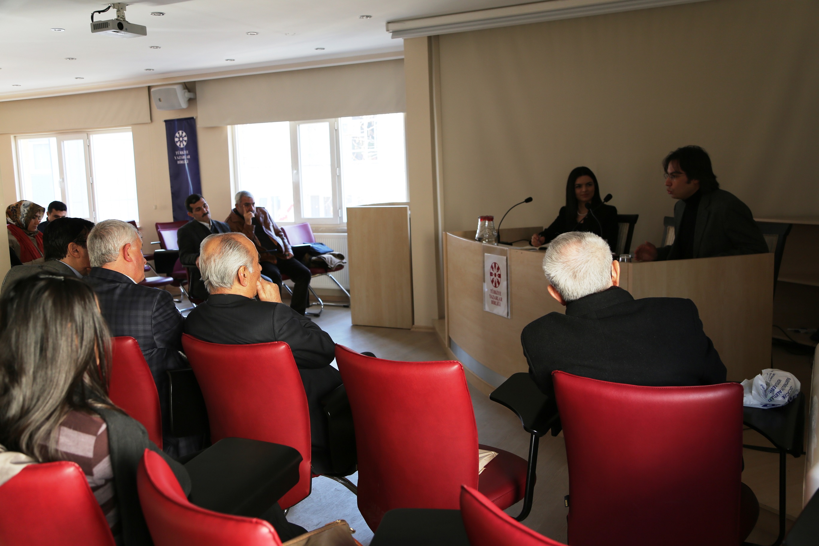 Selçuk Karakılıç ile “Tanımadığımız Meşhurlar” konulu Söyleşi