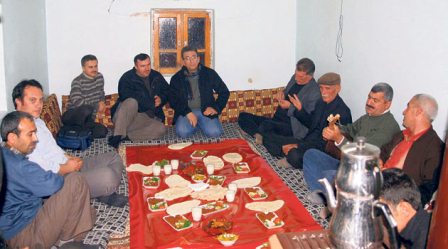 Barak odalarında Dede Korkut türküleri