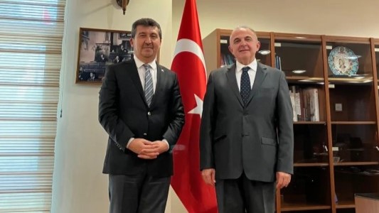 TYB Başkanı Arıcan Bişkek Büyükelçisi Ökem’i  ziyaret etti
