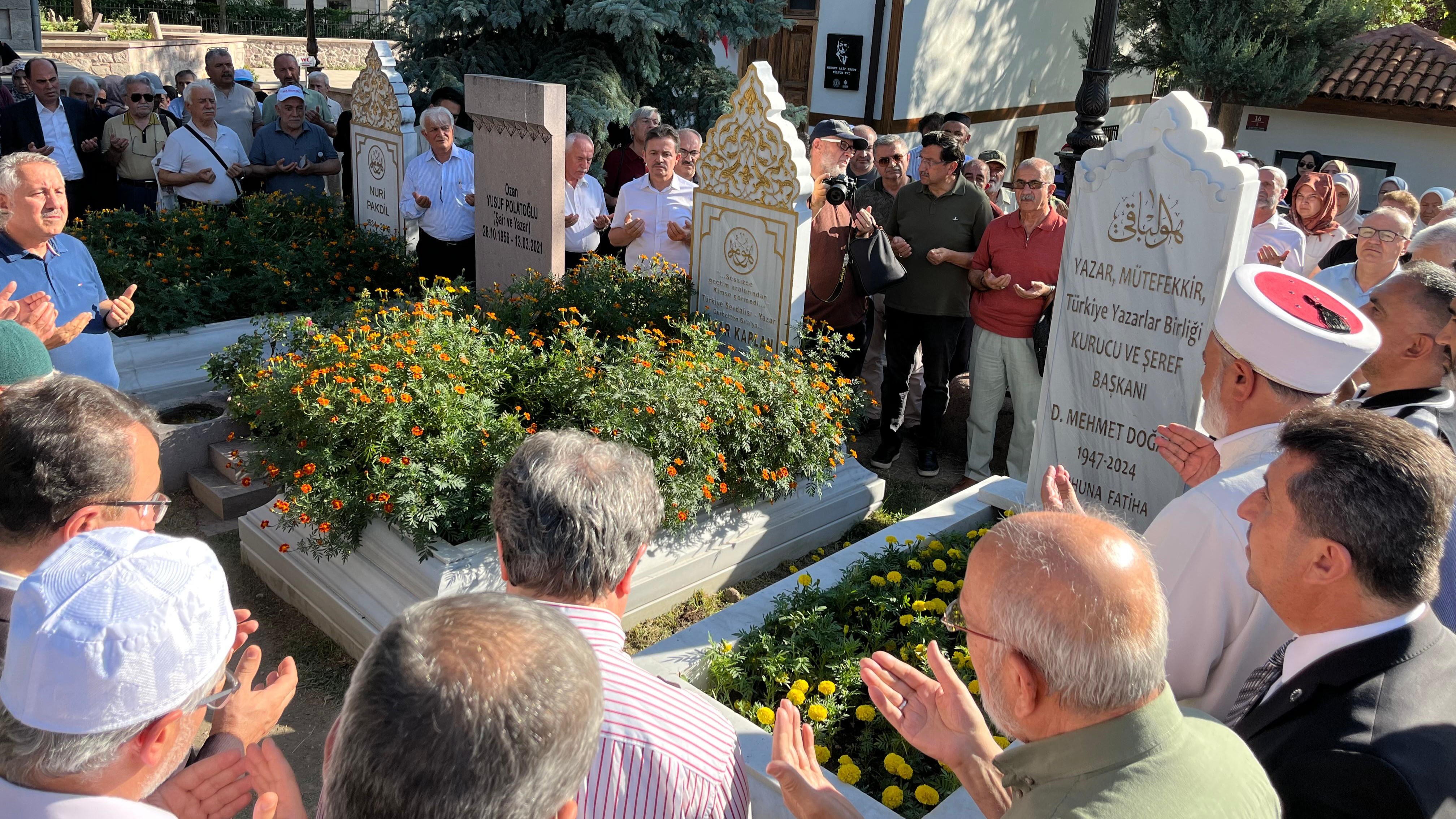 Merhum Doğan, Taceddin Dergâhı'nda anıldı