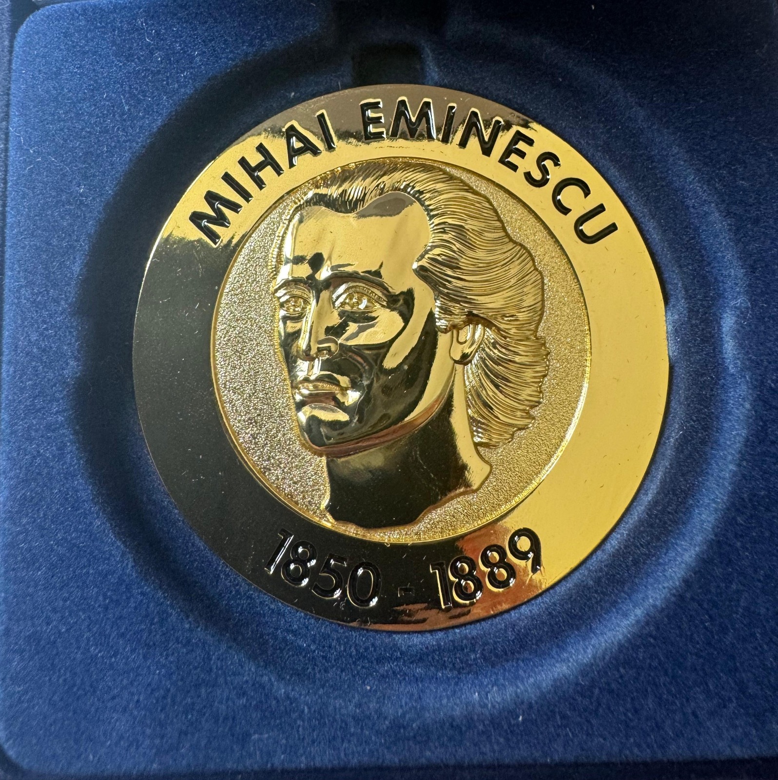Musa Kazım Arıcan’a Eminescu Akademisi’nden Altın Madalya