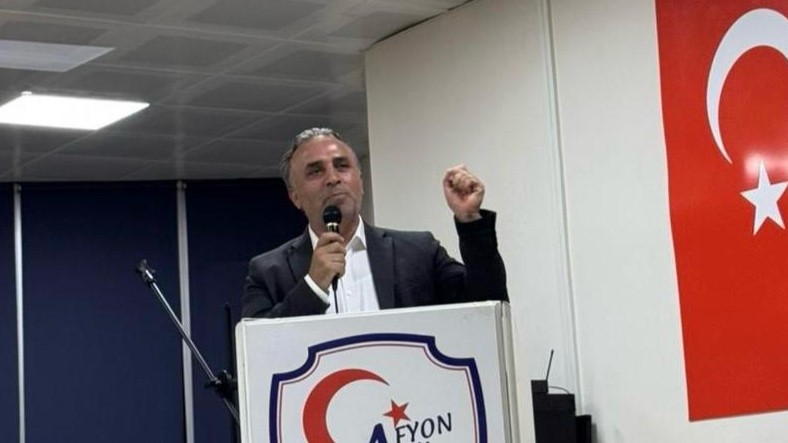 Mahmut Bıyıklı Kıbrıslı gençlere konuştu!