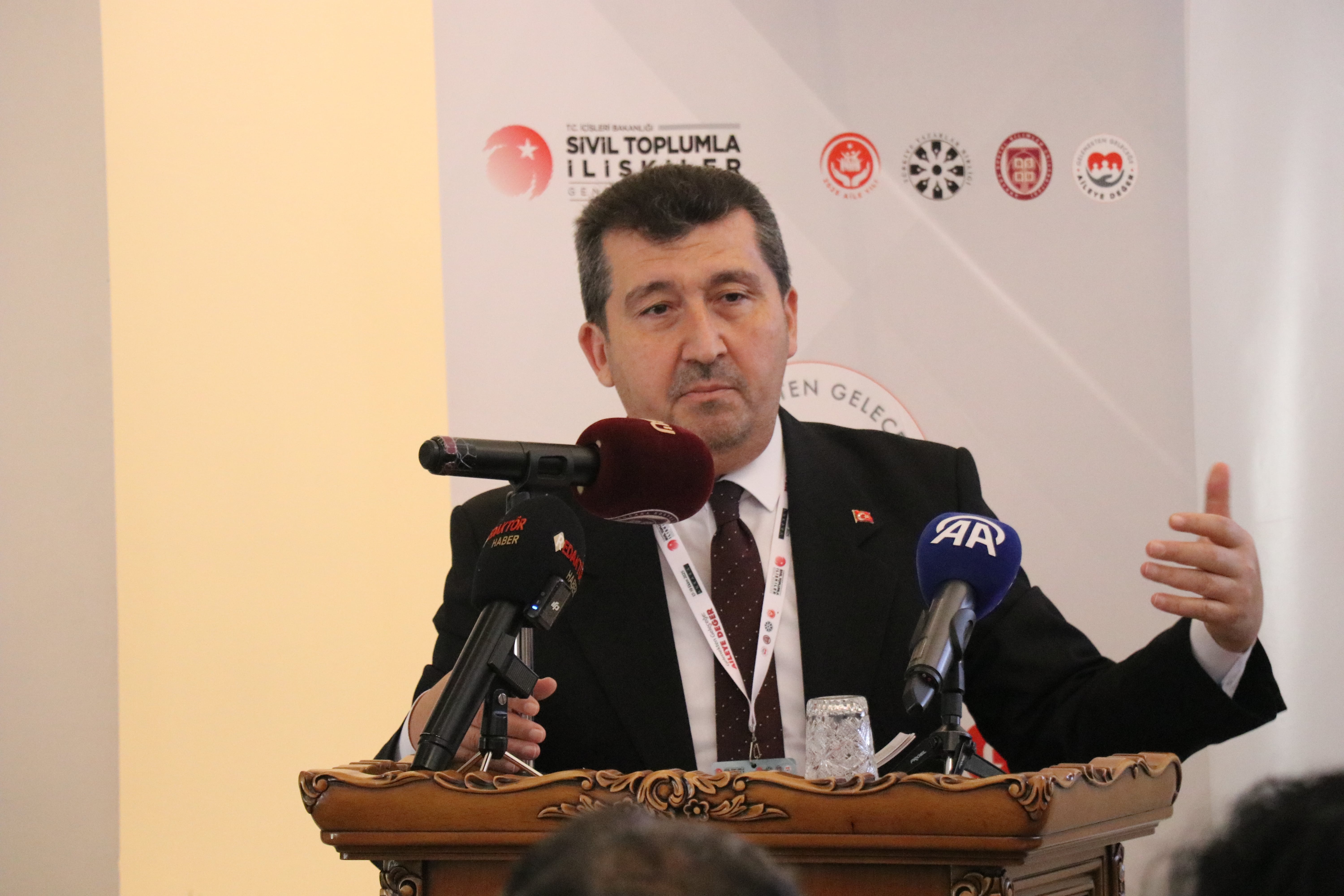 Arıcan: “Aile, kültürümüzün taşıyıcısı, ahlâkımızın teminatıdır"