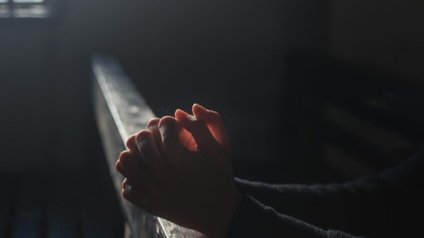 Kiminle Çıkıyorsun?