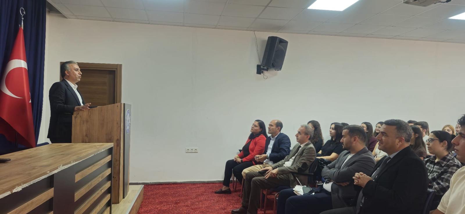 Mahmut Bıyıklı Adnan Menderes Üniversitesi’nde Konferans Verdi