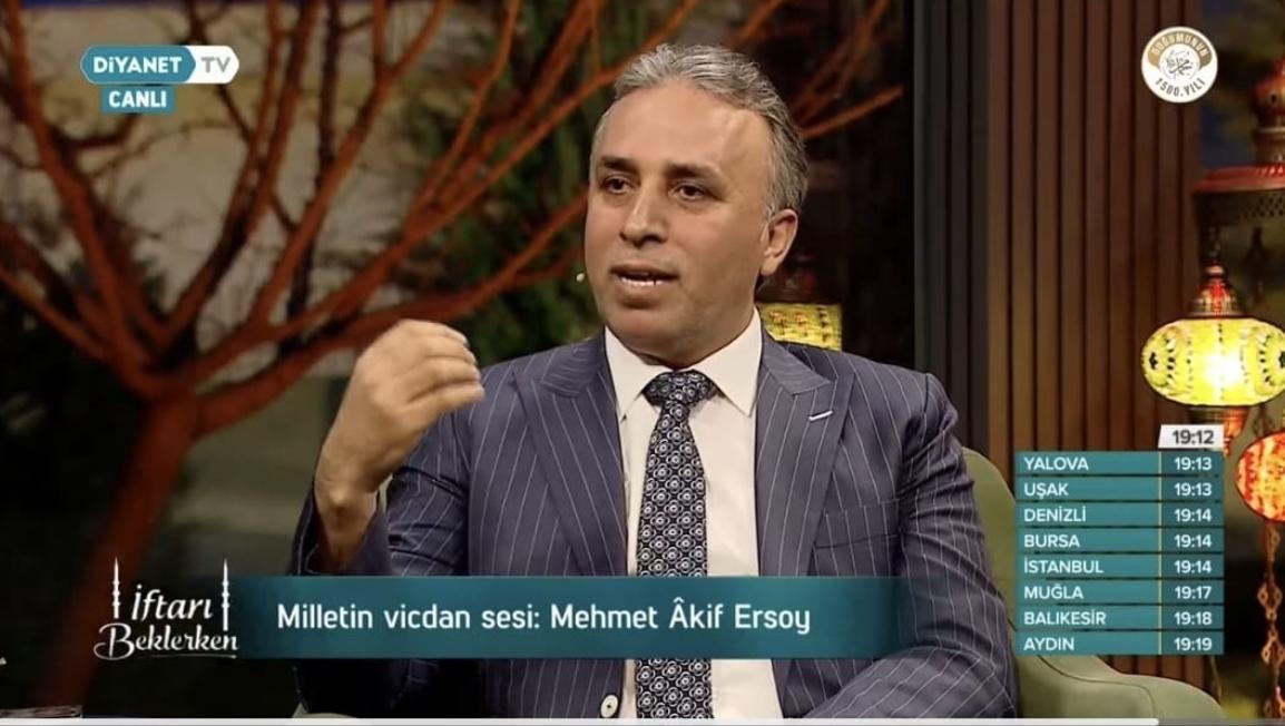 Mahmut Bıyıklı Diyanet TV’de “İftarı Beklerken” programına konuk oldu