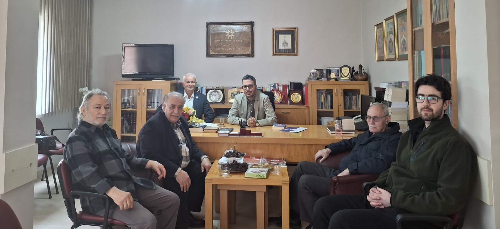 TYB Genel Başkanı Prof. Dr. Kala’ya tebrik ziyaretleri sürüyor