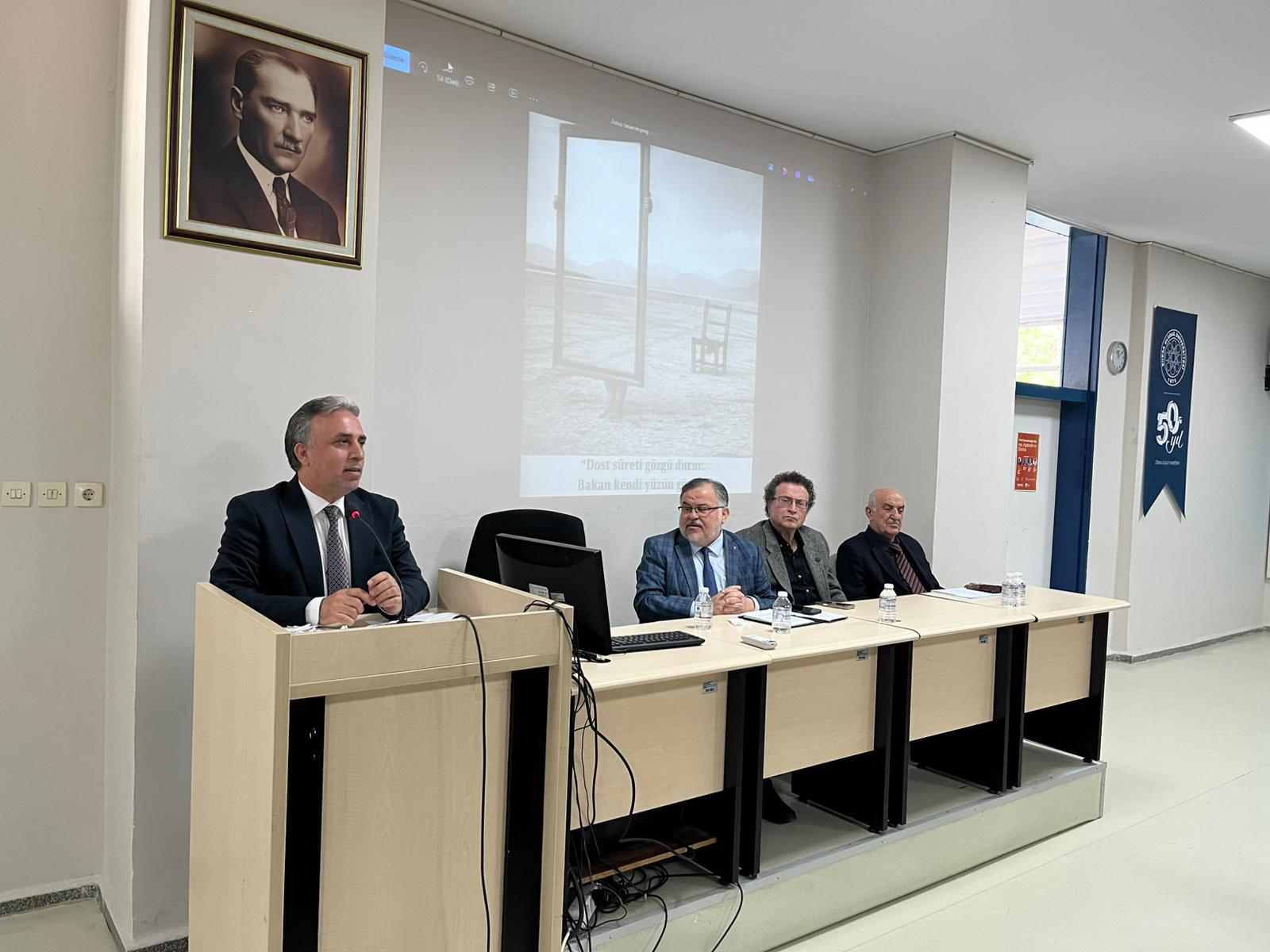 Mahmut Bıyıklı Uludağ Üniversitesi'nde Gemuhoğlu'nu Anlattı