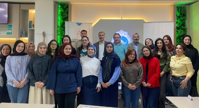 Bolu’da Edebiyat Rüzgarı: "Bu Toprağın Hikâyesi" Programı Görkemli Bir Kapanışla Sona Erdi