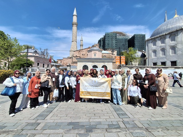 Afyonkarahisarlı Gençler TYB İstanbul'un Misafiri Oldu