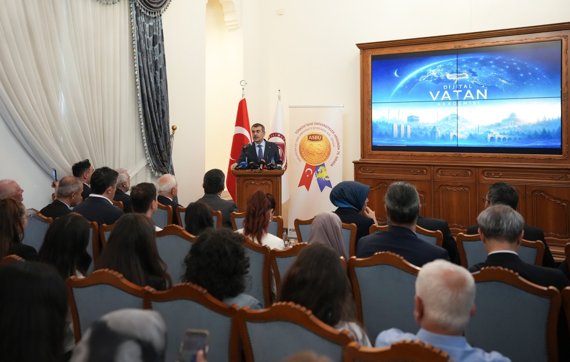 Dijital Vatan Akademisi, Bakan Tekin'in İlk Dersiyle Başladı