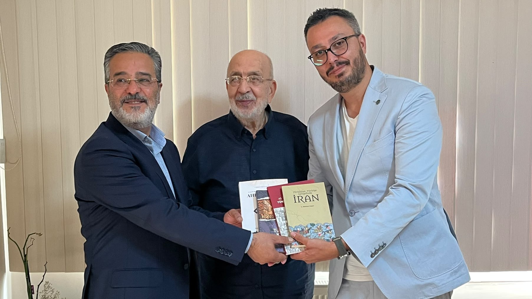 Tahran’da İstiklal Şairine Özel Program