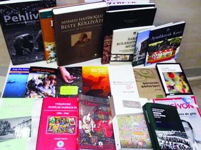 Tuna Yılın Köşe Yazarı