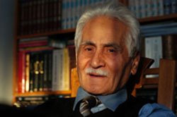 Şair Bahaeddin Karakoç'un Eşi Vefat Etti.