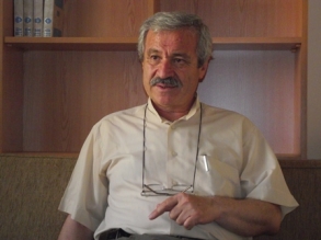 D. Mehmet Doğan'dan: Mehmet Âkif’le Nâzım Hikmet aynı kefeye konulabilir mi?