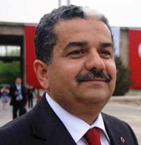 Erbay Kücet Yazdı: Suları Islatamayan Şair