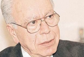 Mahir Kaynak'tan: Böcekler