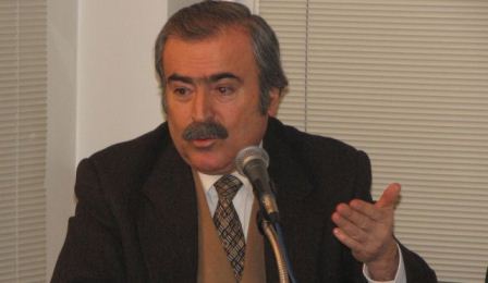 Bakışları Maraşlı, hem kahraman hem derin