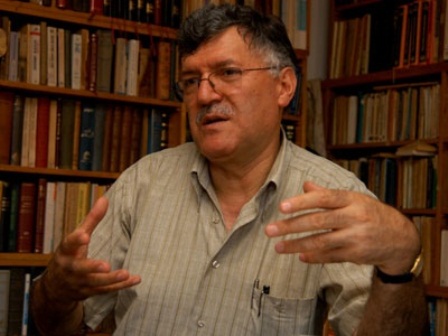 Rüyanın İzinde Gerçeği Aramak