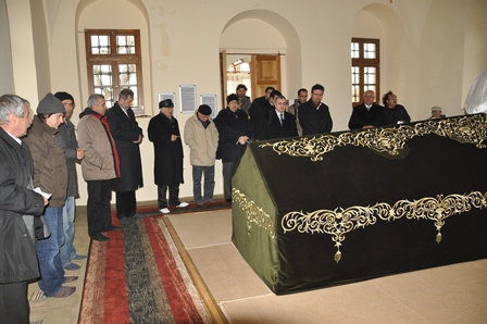 Âkif'in Şiirleri Kapanmamış Tarihin Sayfaları