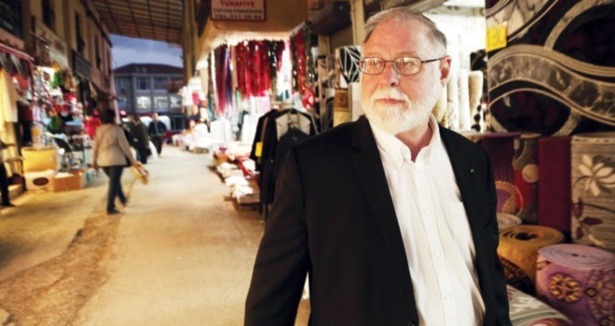 Beş Şehir'i bir de Manguel'den oku